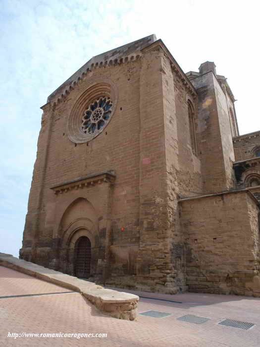 FACHADA NORTE DE LA NAVE TRANSEPTO